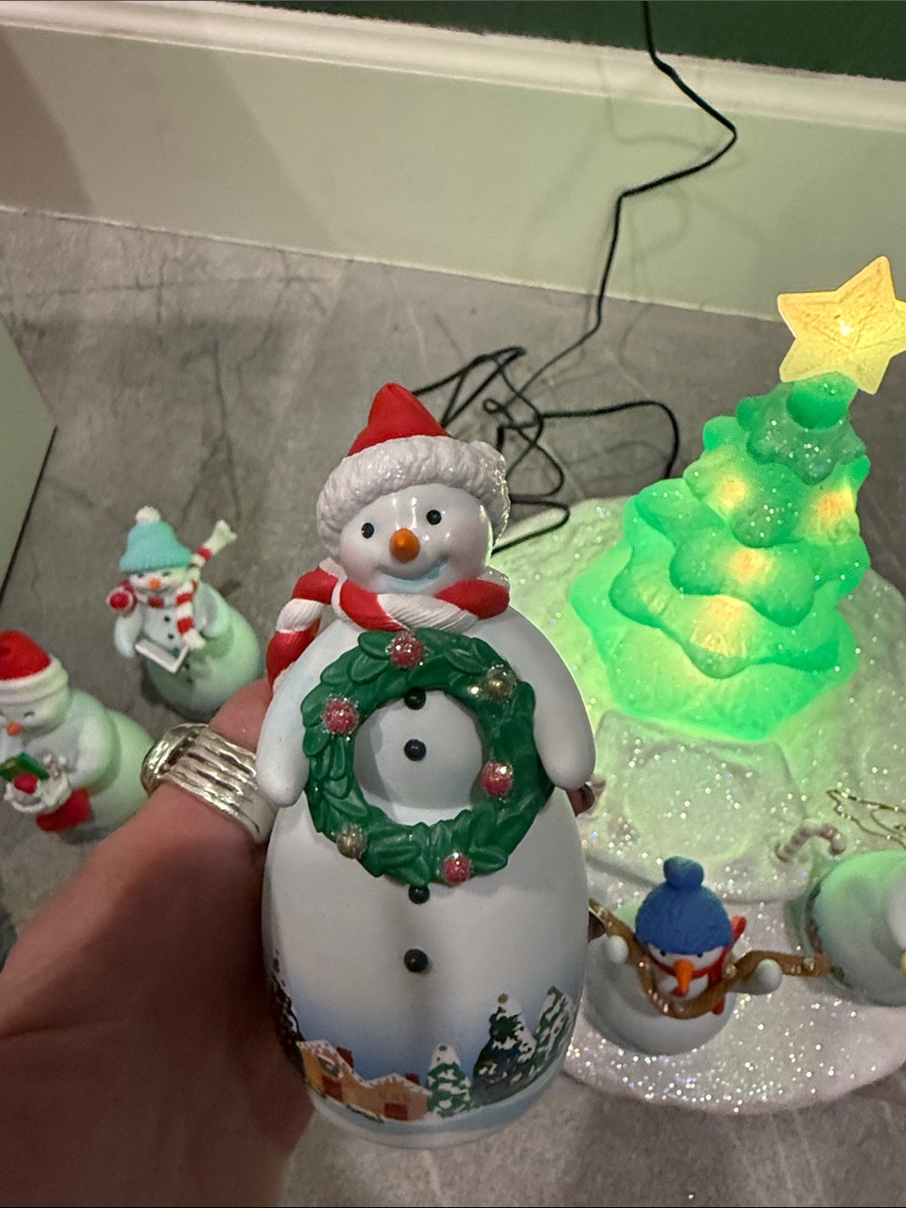 Hallmark Keepsake Snowman Choir Music Box - Red, Green, White - Picture 10 of 16